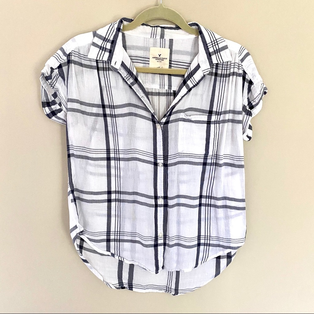 American Eagle Button Up T